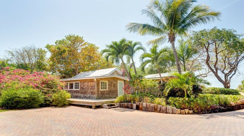 Charm-captiva