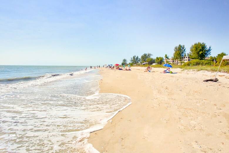 Tarpon Beach 202