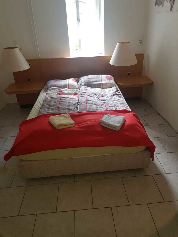 Apartamentos Ferienwohnungen Zwischen Den St�dten