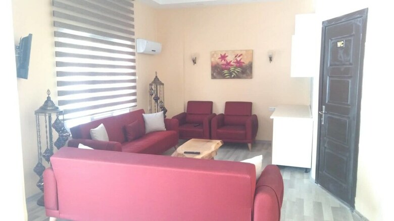Ikarus Hotel