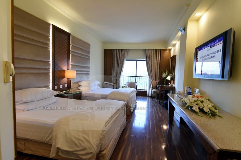 Hotel Crown Plaza
