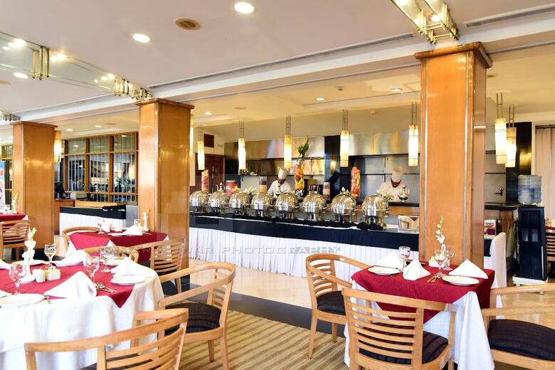 Hotel Crown Plaza