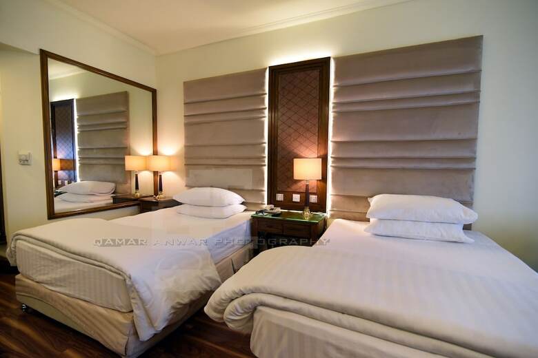 Hotel Crown Plaza