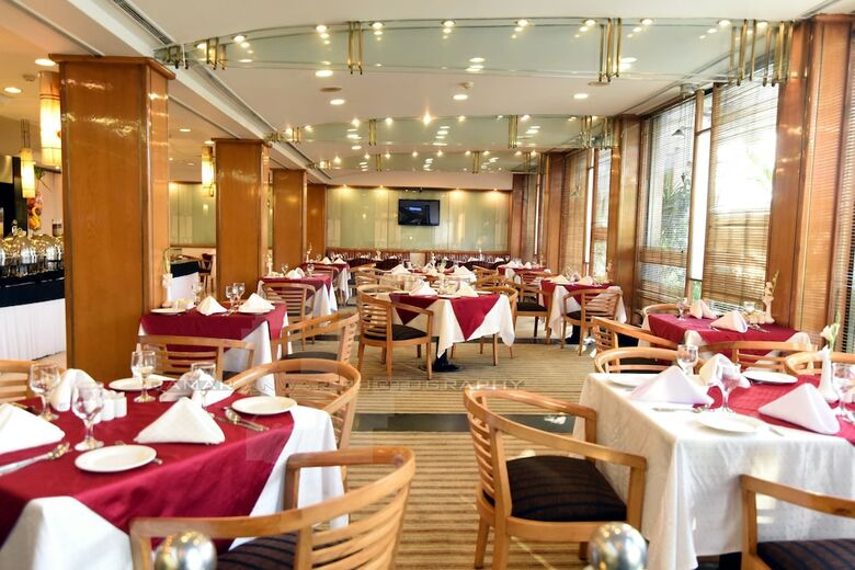 Hotel Crown Plaza