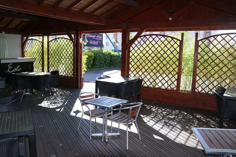 Hotel H�tel Restaurant Cl�ment Ader
