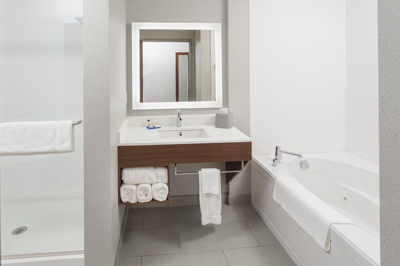Hotel Holiday Inn Express & Suites Hudson I-94