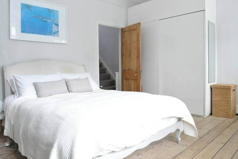 Apartamentos Beautiful 3 Storey Family Home