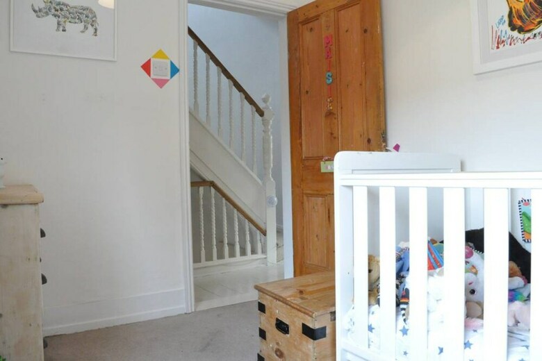 Apartamentos Beautiful 3 Storey Family Home