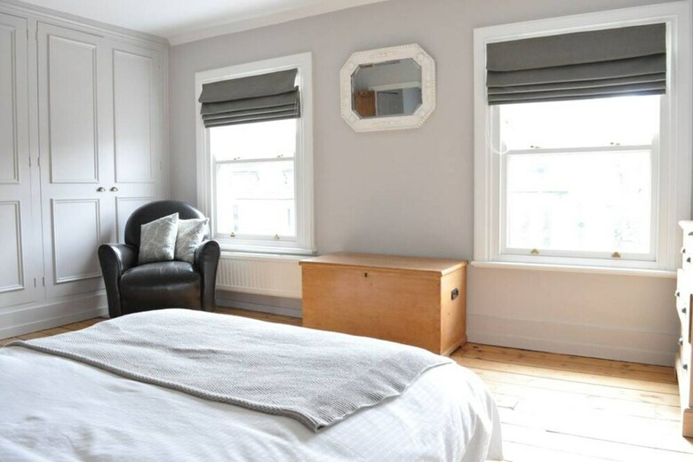 Apartamentos Beautiful 3 Storey Family Home