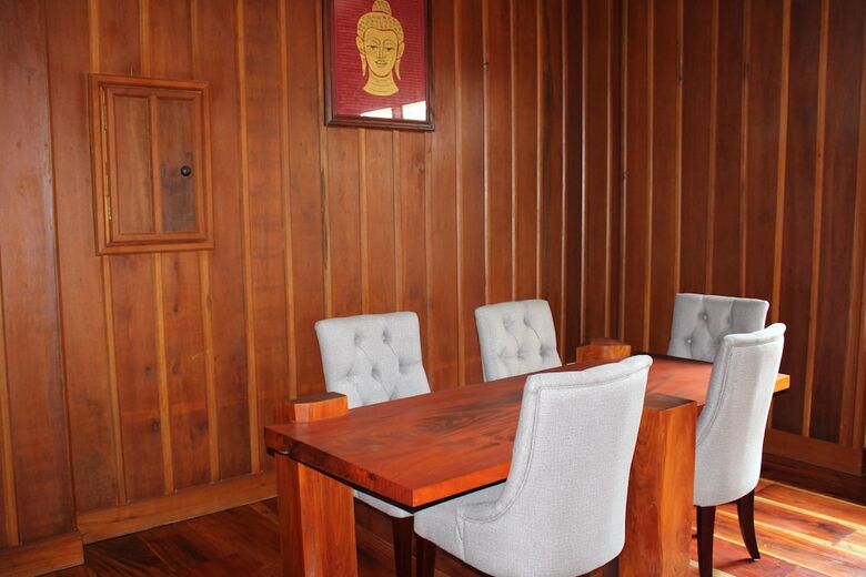 Hotel Luangsay Inn