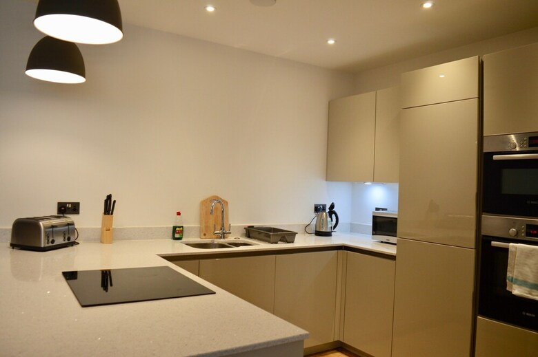 Modern And Stylish 2 Bedroom Apartment In Manchester