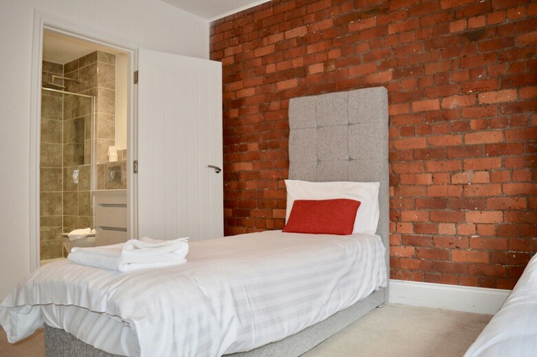 Modern And Stylish 2 Bedroom Apartment In Manchester