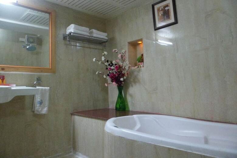 Hotel Raj