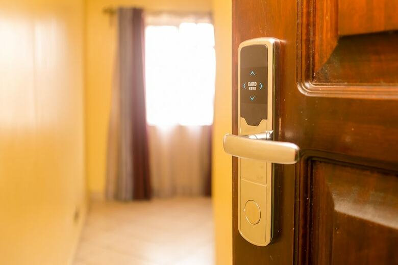 Plus 254 Hotel