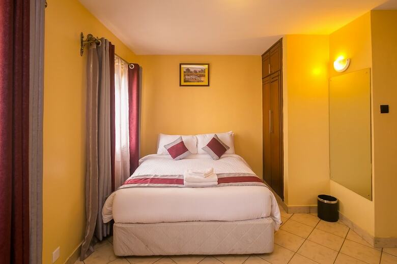 Plus 254 Hotel