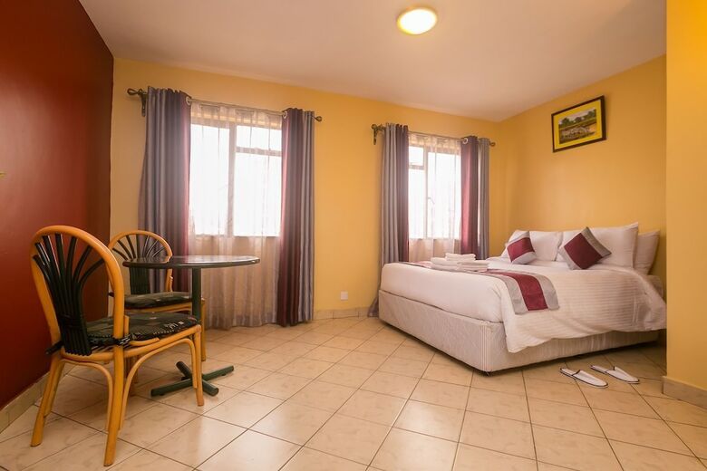 Plus 254 Hotel