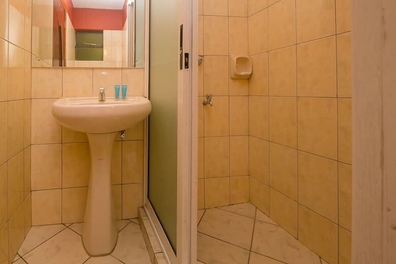 Plus 254 Hotel