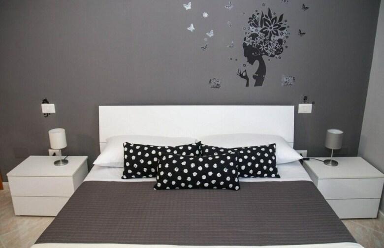 Bed & Breakfast Black & White