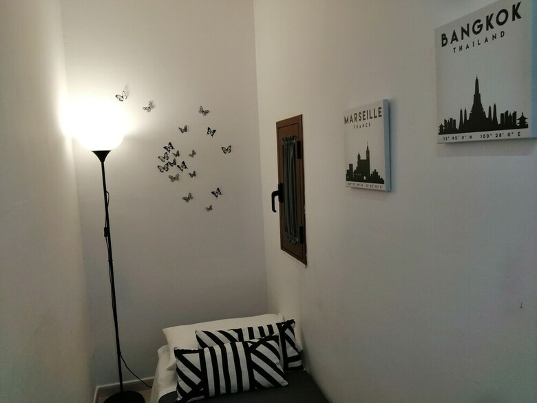 Bed & Breakfast Black & White