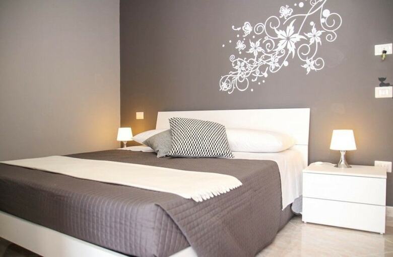 Bed & Breakfast Black & White