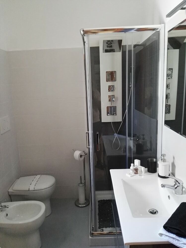 Bed & Breakfast Black & White