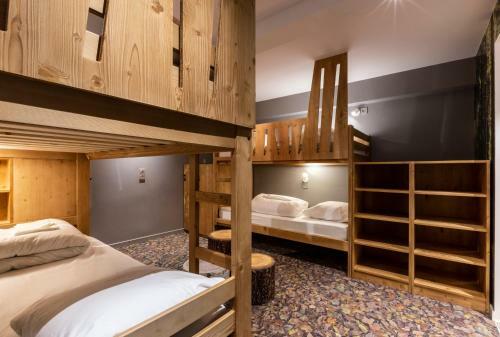 Hotel Base Camp Lodge