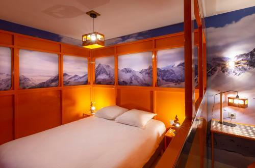 Hotel Base Camp Lodge