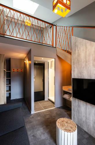 Hotel Base Camp Lodge