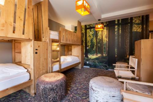 Hotel Base Camp Lodge