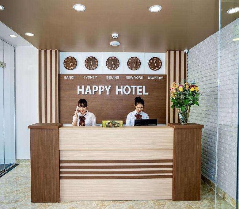 Happy Hotel