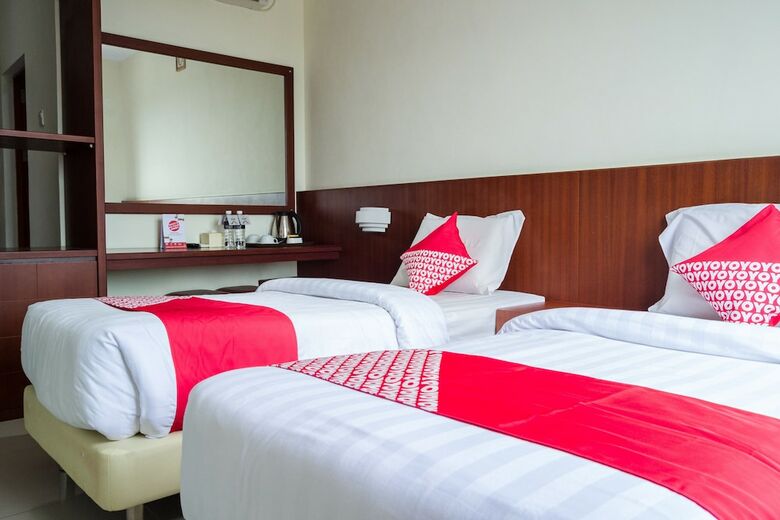 Oyo 775 Aviari Hotel
