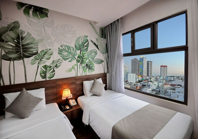 Mega Light Hotel
