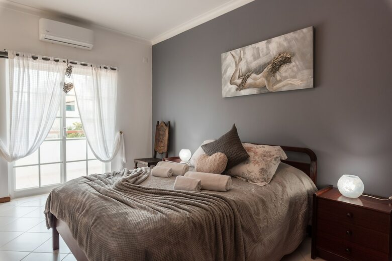 Dipti's Bed And Breakfast