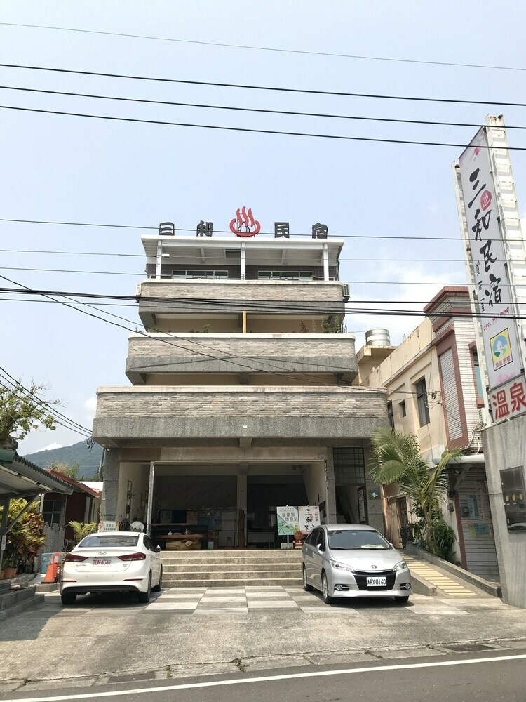 Bed & Breakfast San He Inn
