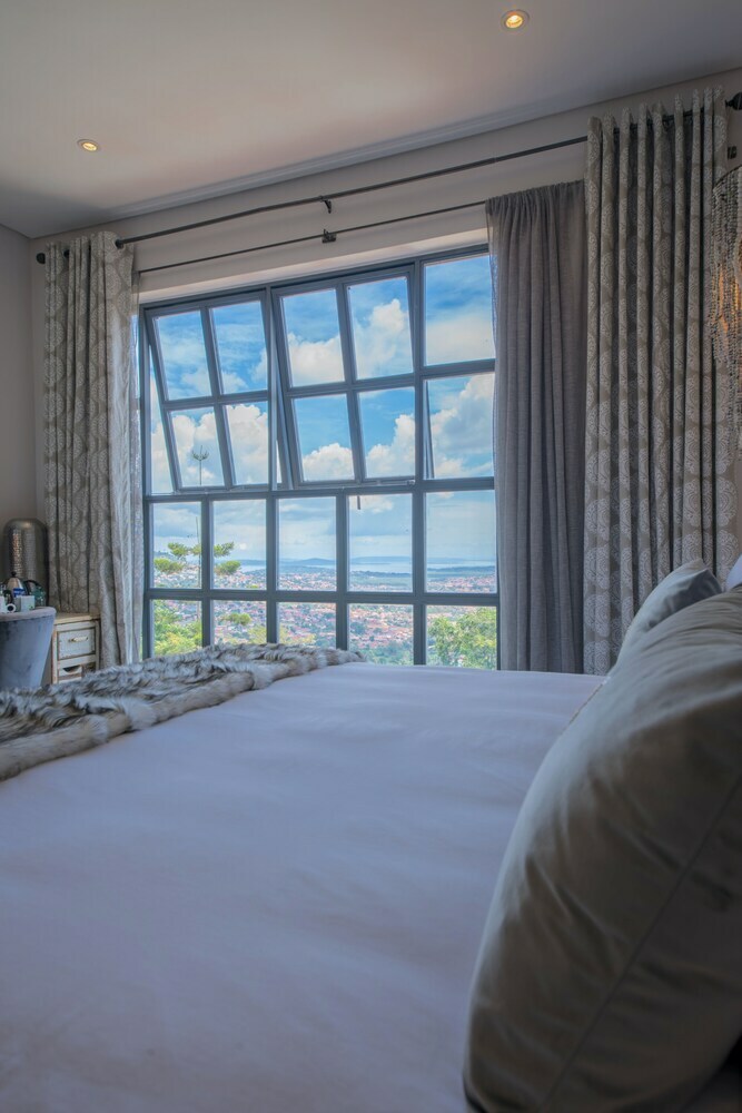 Hotel Latitude 0 Degrees