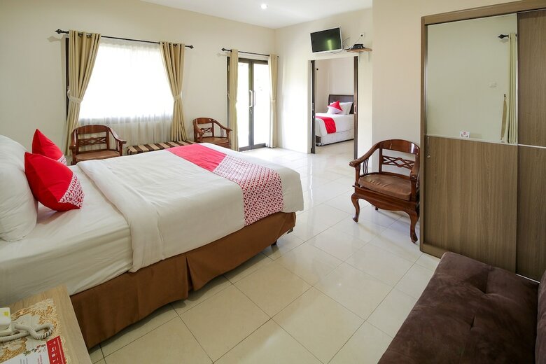 Hotel Oyo 734 Tuban Torres Accomodation