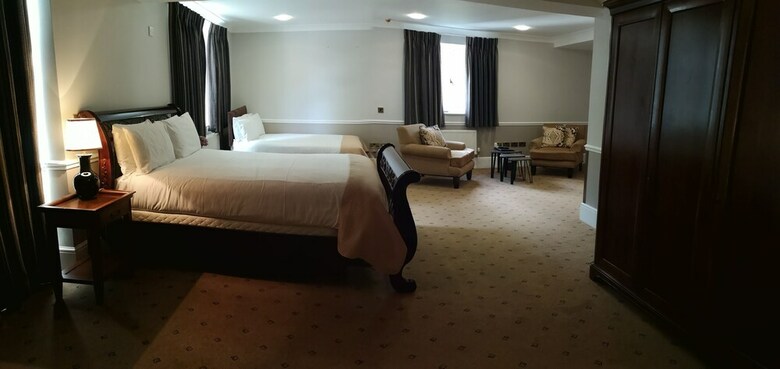 Tudor Lodge Hotel