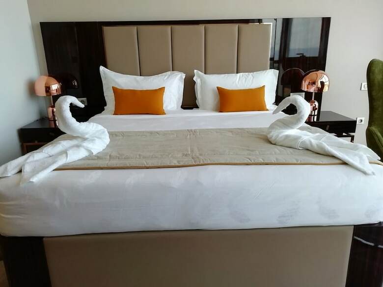 Hotel Ferdi Lilly