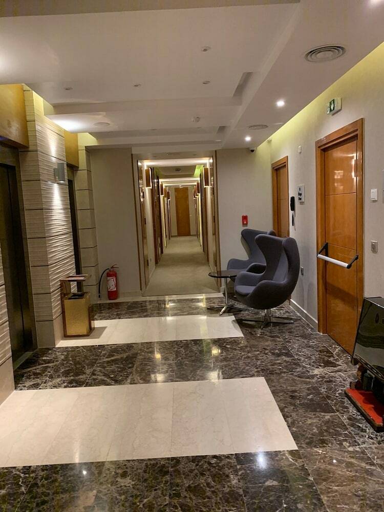 Hotel Ferdi Lilly