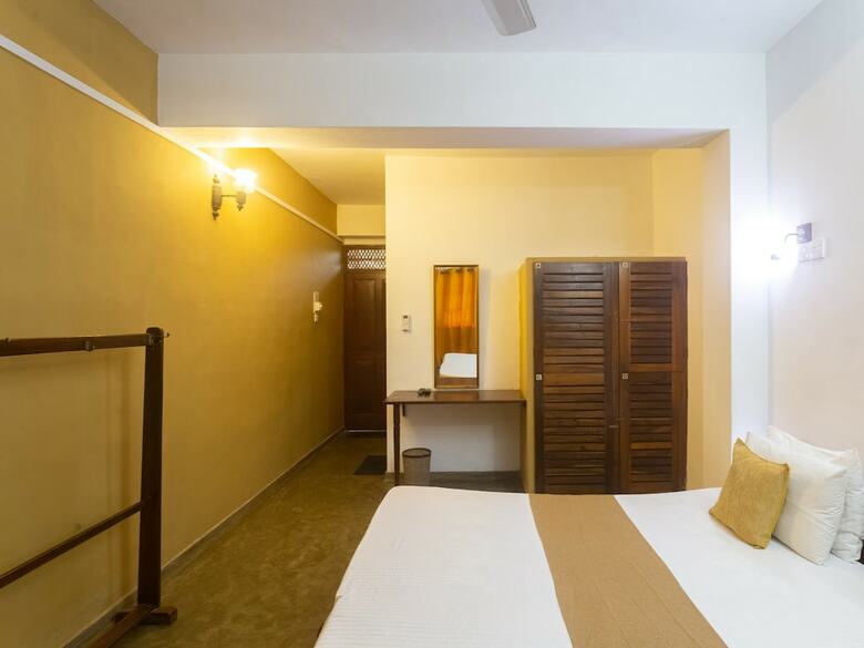 Hotel Yoho Ivory Inn