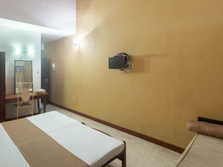 Hotel Yoho Ivory Inn