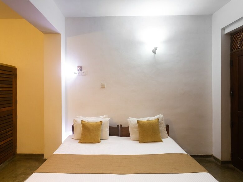 Hotel Yoho Ivory Inn