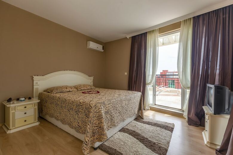 Two Bedroom Apartment, Terrace In Aphrodite Palace