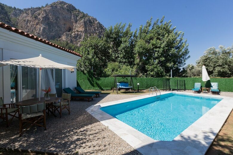 Alya Piynar Villa