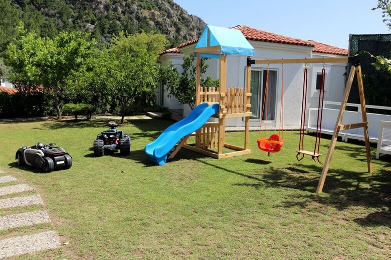 Alya Piynar Villa