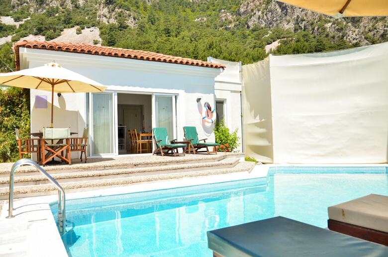 Alya Piynar Villa