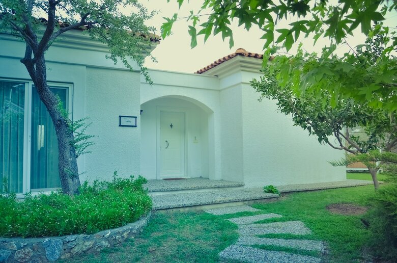 Alya Piynar Villa