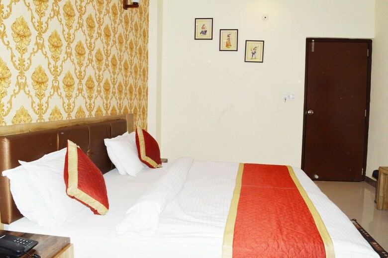 Hotel Golden Leaf