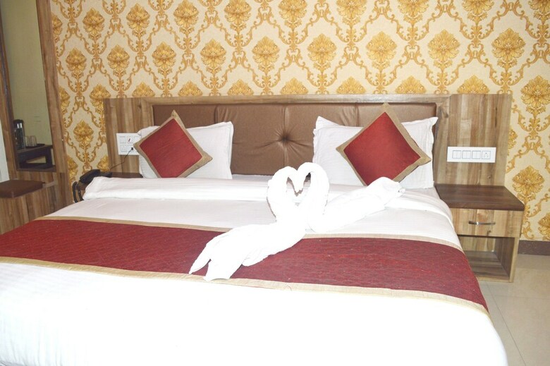 Hotel Golden Leaf