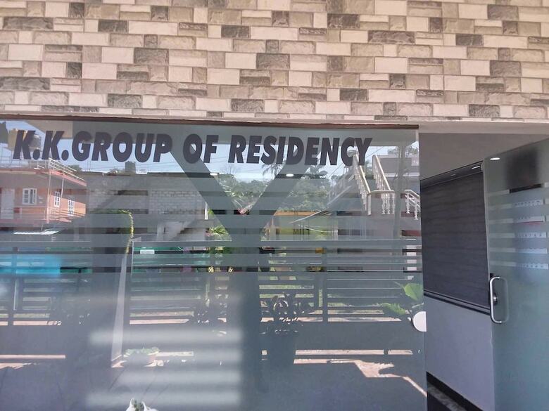 Hostal Iroomz Kk Group Of Residency